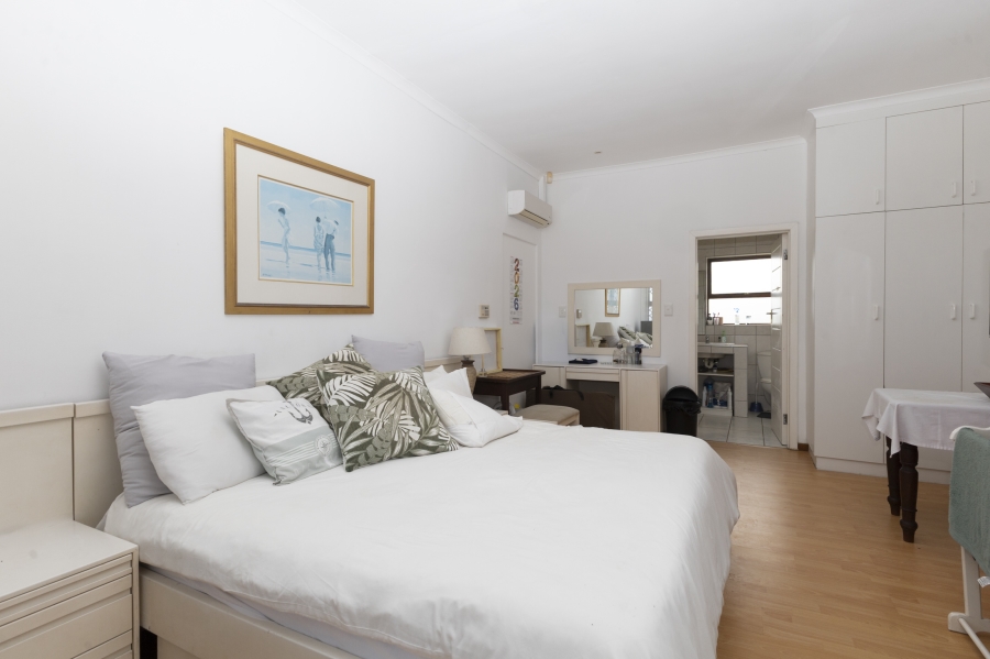 8 Bedroom Property for Sale in West Beach Eastern Cape